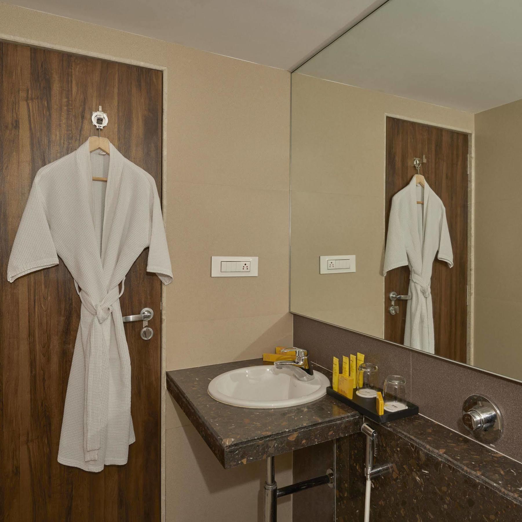 Hotel Bawa Regency Mumbai Exterior foto